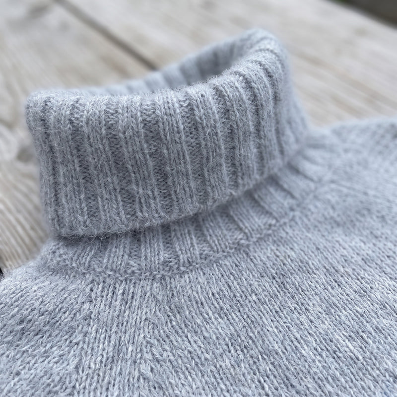 Women's Wool Blend Pullover High Neck Long Sleeve Knit Sweater, product photo 4