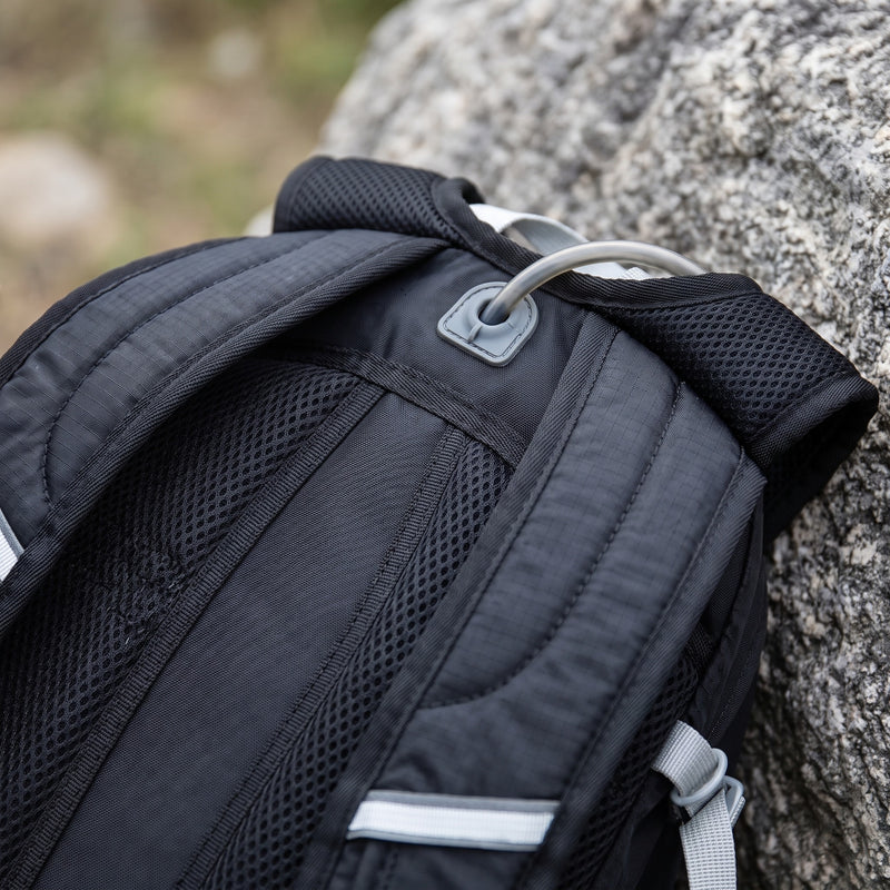 20L Waterproof Hiking Backpack Hydration Ready Ultralight Daypack, product photo 4