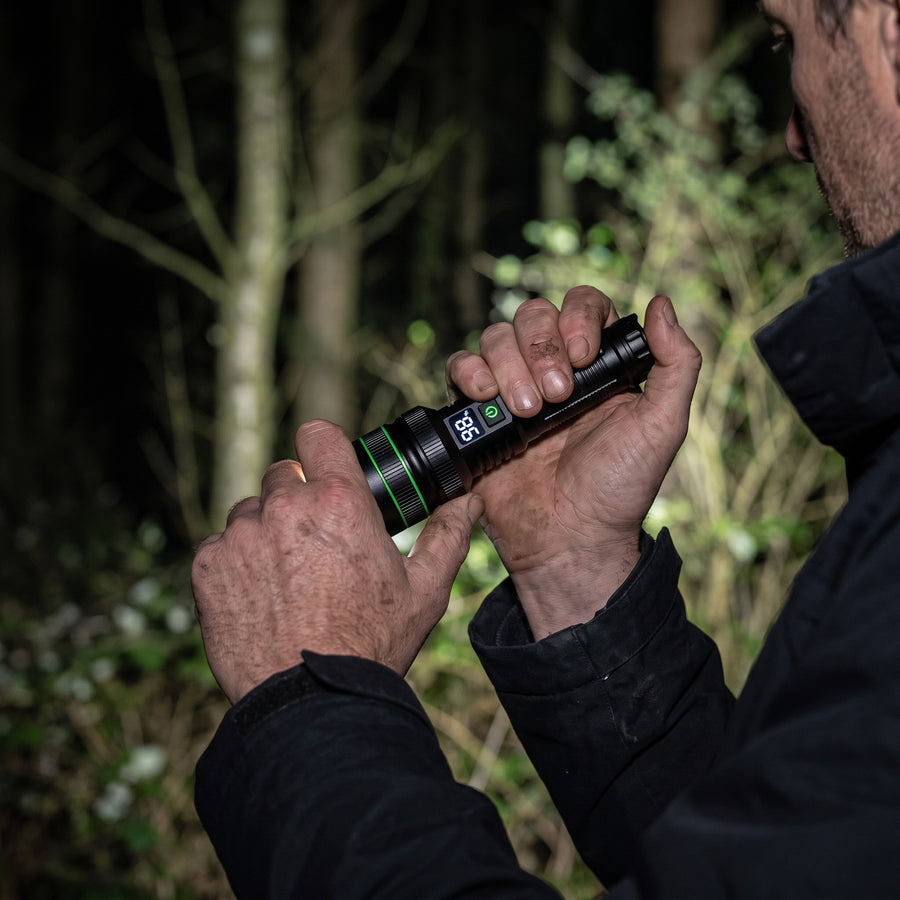 Zoomable LED Flashlight 1.9 Mile Beam IPX67 Rechargeable Torch, product photo 5